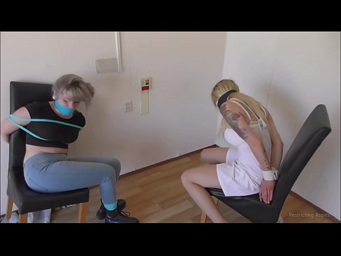 ❤️ Yn gaeth / yn gaeth • ac yn gagged / llances mewn trallod ❤ Just porn wrthon ni ☑