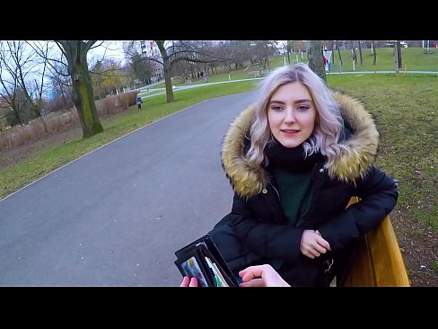 ❤️ Yn llyncu cum poeth dieithryn am arian - blowjob yn y parc gan Eva Elfie ❤ Just porn wrthon ni ☑